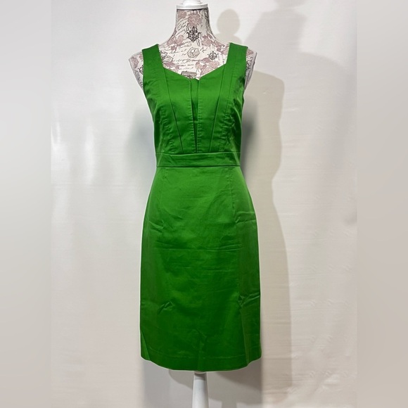 🛍️ALEX MARIE Kelly green sleeveless sheath dress size 6. - Picture 2 of 13